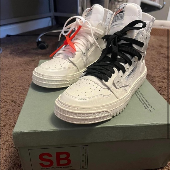 Off-White Sneakers - Picture 2 of 3